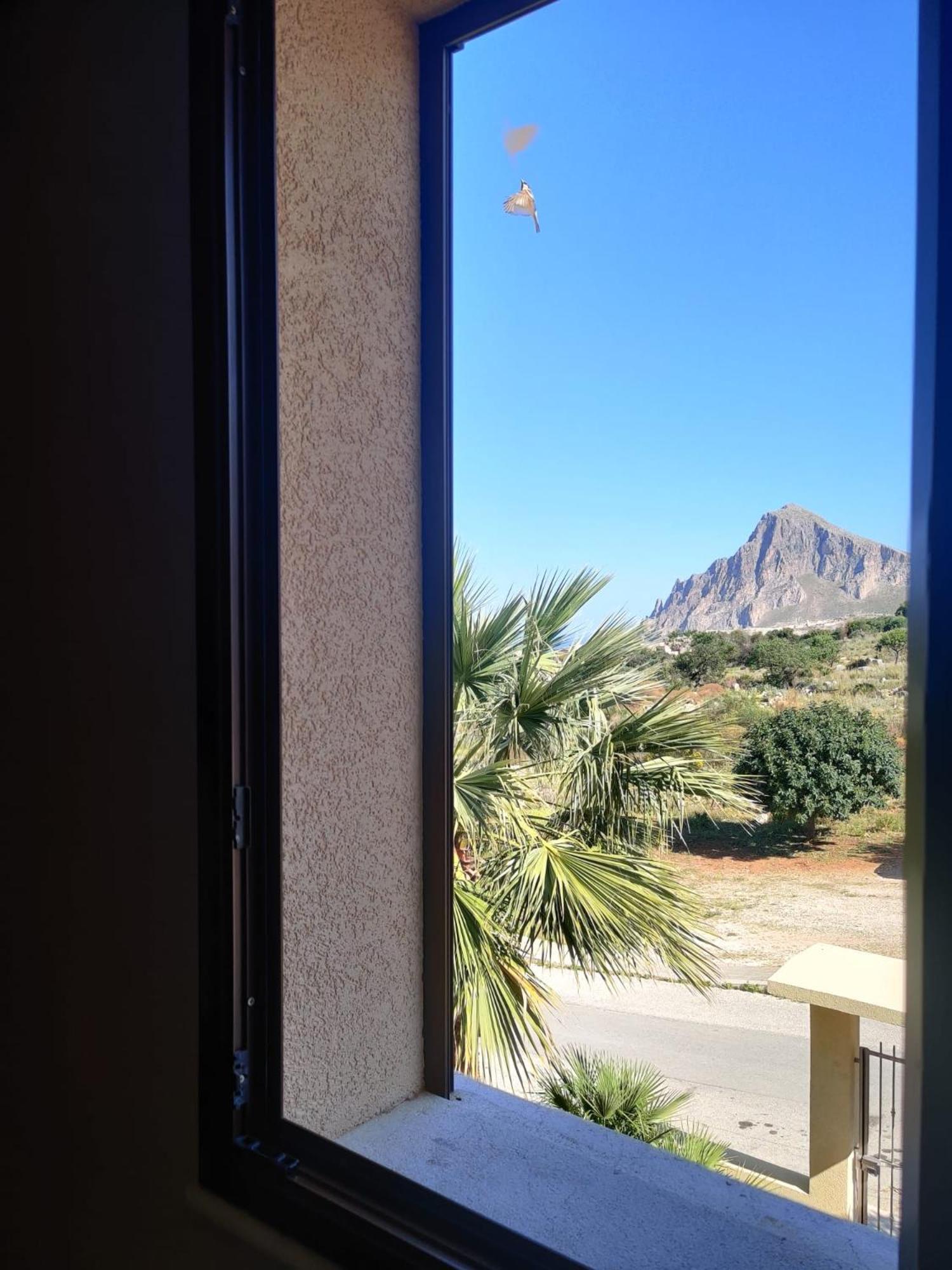 לינה וארוחת בוקר קוסטונאצ'י Raggi Di Sole חדר תמונה